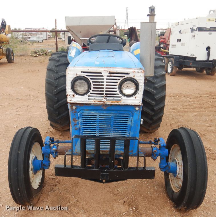 image for item DJ1061 Long 1563  tractor