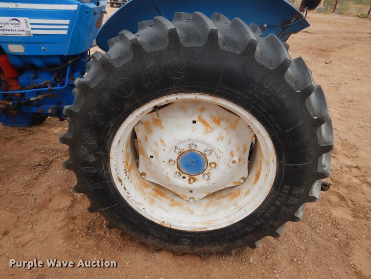 image for item DJ1061 Long 1563  tractor