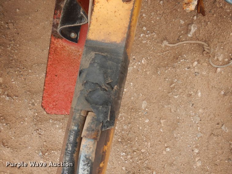 image for item DJ1062 HayBuster 3106 rock picker