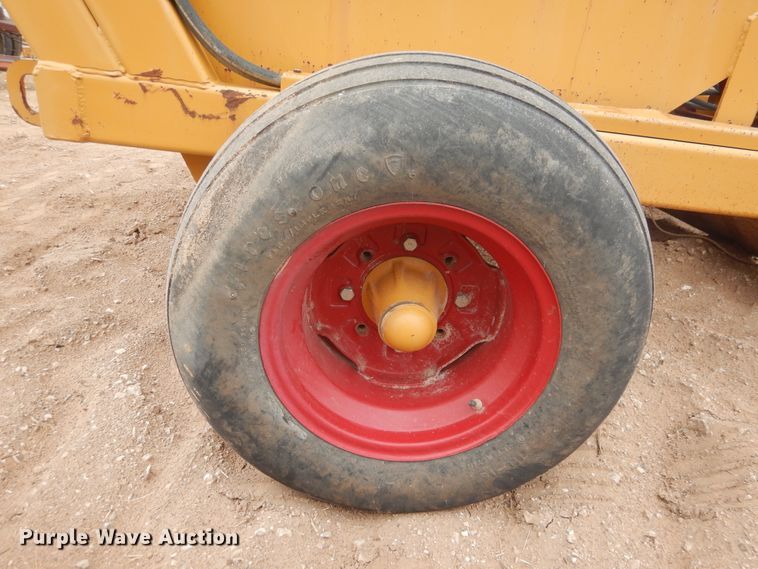 image for item DJ1062 HayBuster 3106 rock picker