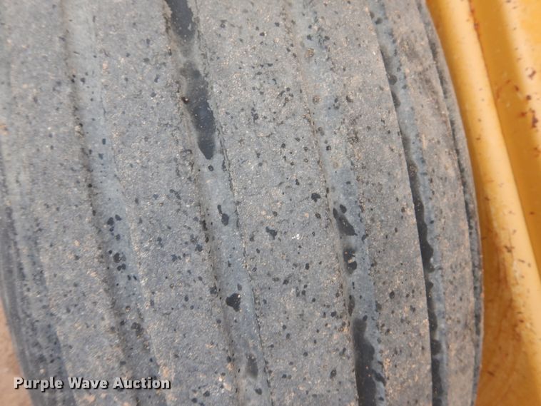 image for item DJ1062 HayBuster 3106 rock picker