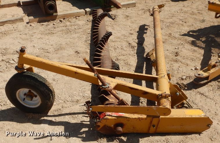 image for item DJ1062 HayBuster 3106 rock picker