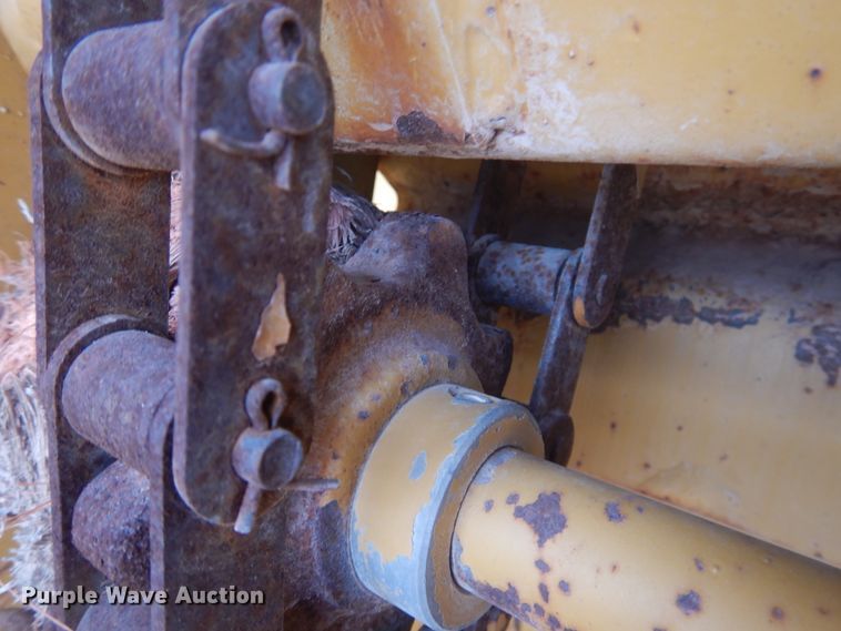 image for item DJ1063 HayBuster 2100 bale processor