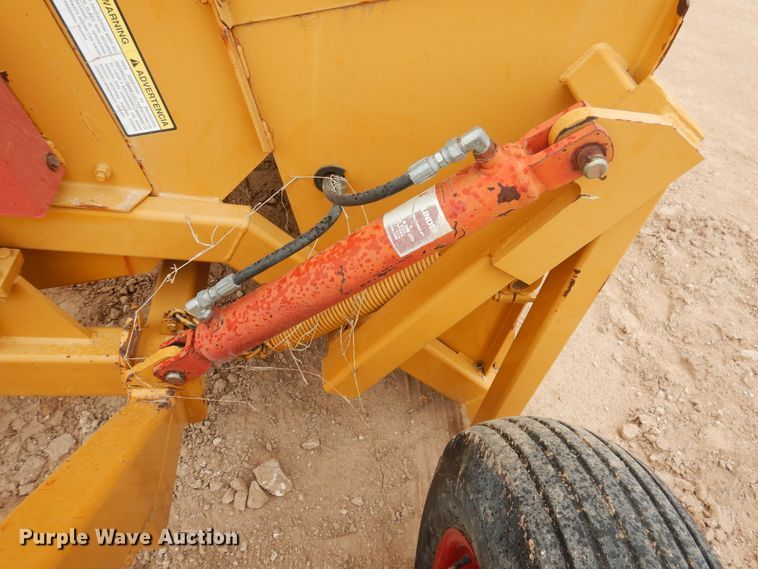 image for item DJ1063 HayBuster 2100 bale processor