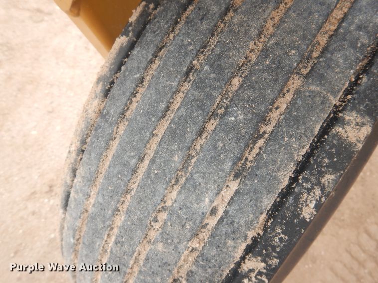 image for item DJ1063 HayBuster 2100 bale processor