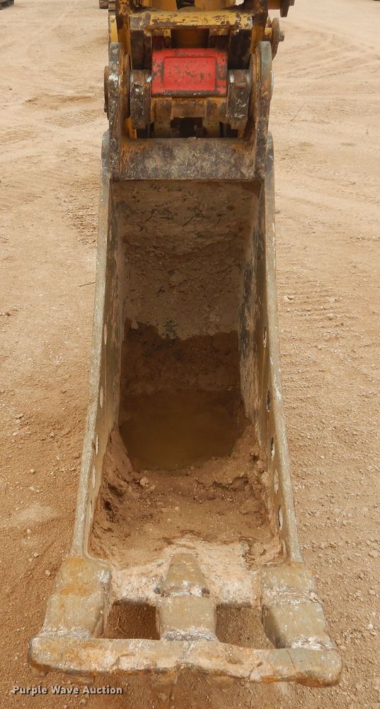 image for item DJ1064 2013 Caterpillar 328D LCR  excavator