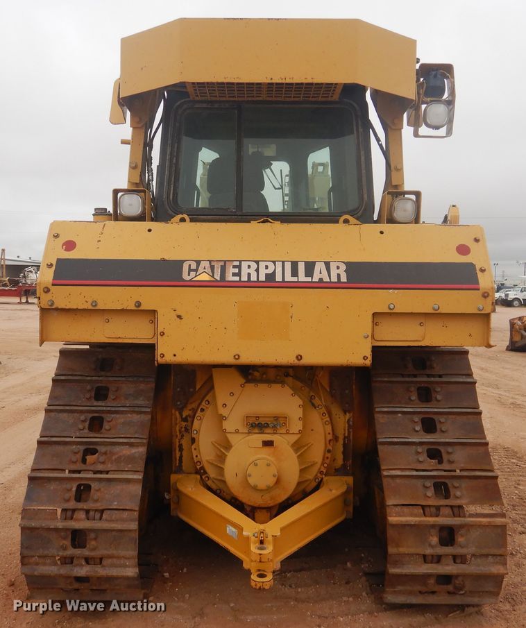 image for item DJ1065 2004 Caterpillar D6R XL Series II  dozer
