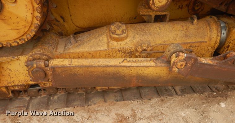 image for item DJ1065 2004 Caterpillar D6R XL Series II  dozer