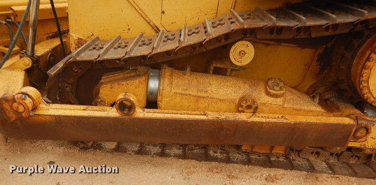 image for item DJ1065 2004 Caterpillar D6R XL Series II  dozer