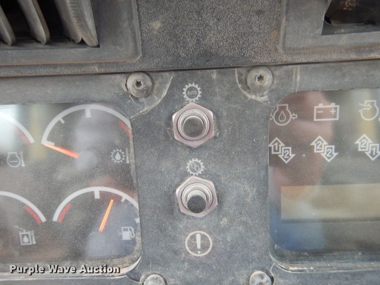 image for item DJ1065 2004 Caterpillar D6R XL Series II  dozer