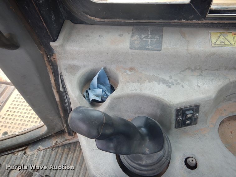 image for item DJ1065 2004 Caterpillar D6R XL Series II  dozer