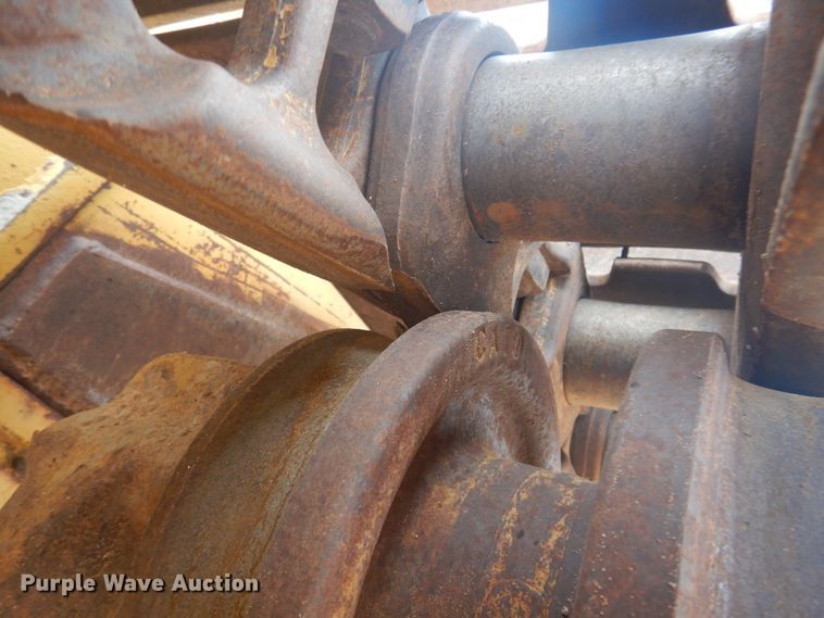 image for item DJ1065 2004 Caterpillar D6R XL Series II  dozer