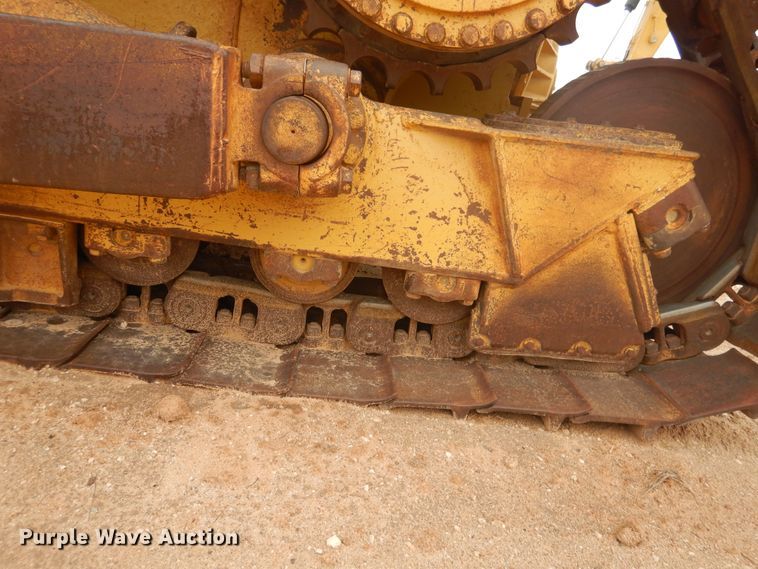image for item DJ1065 2004 Caterpillar D6R XL Series II  dozer