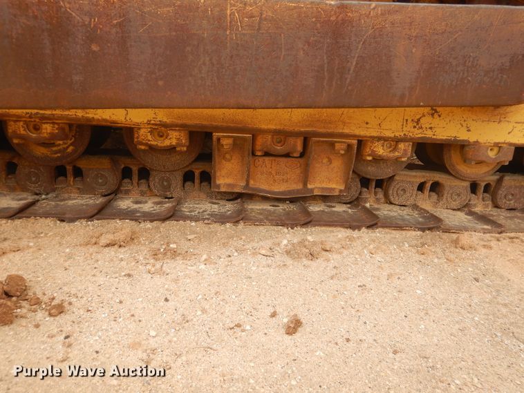 image for item DJ1065 2004 Caterpillar D6R XL Series II  dozer