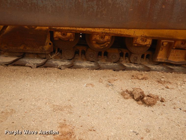 image for item DJ1065 2004 Caterpillar D6R XL Series II  dozer