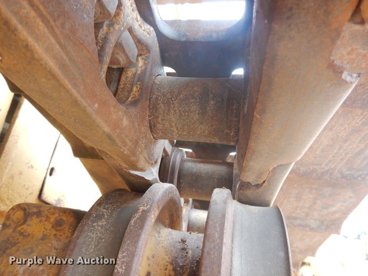 image for item DJ1065 2004 Caterpillar D6R XL Series II  dozer