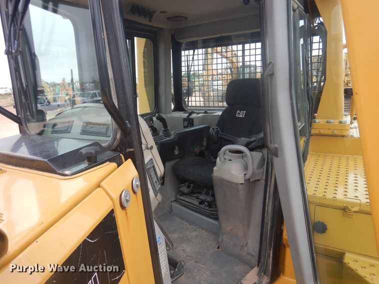 image for item DJ1066 2012 Caterpillar D6T XL  dozer