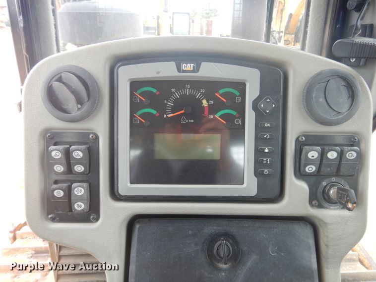 image for item DJ1066 2012 Caterpillar D6T XL  dozer