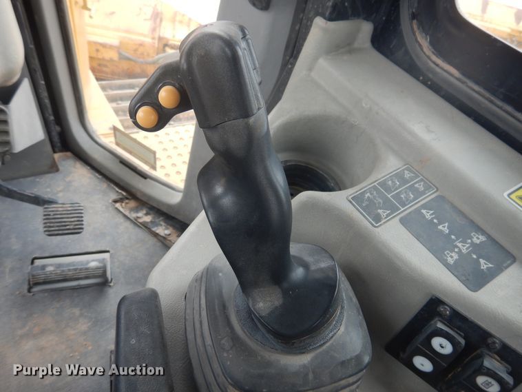 image for item DJ1066 2012 Caterpillar D6T XL  dozer