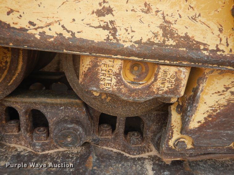 image for item DJ1066 2012 Caterpillar D6T XL  dozer