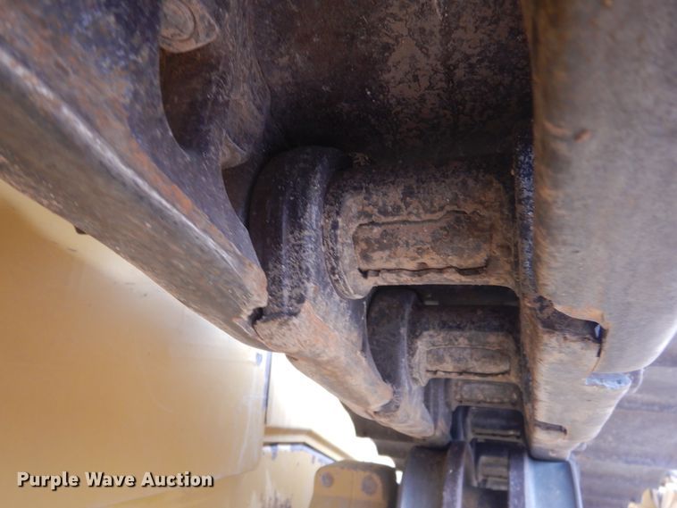 image for item DJ1066 2012 Caterpillar D6T XL  dozer