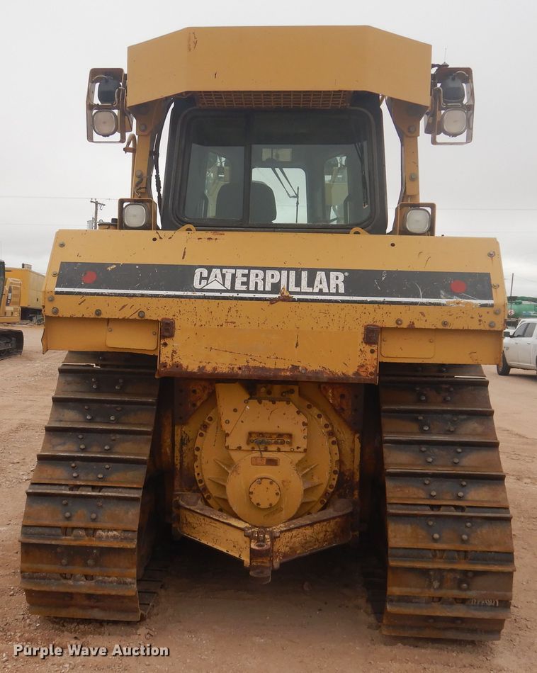 image for item DJ1067 2004 Caterpillar D6R XL Series II  dozer