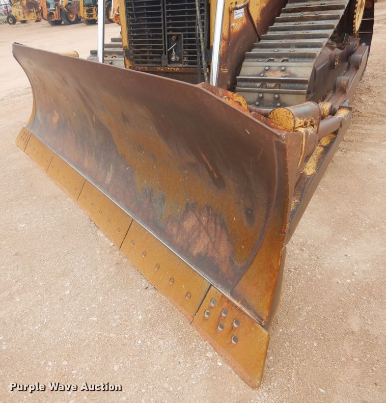 image for item DJ1067 2004 Caterpillar D6R XL Series II  dozer
