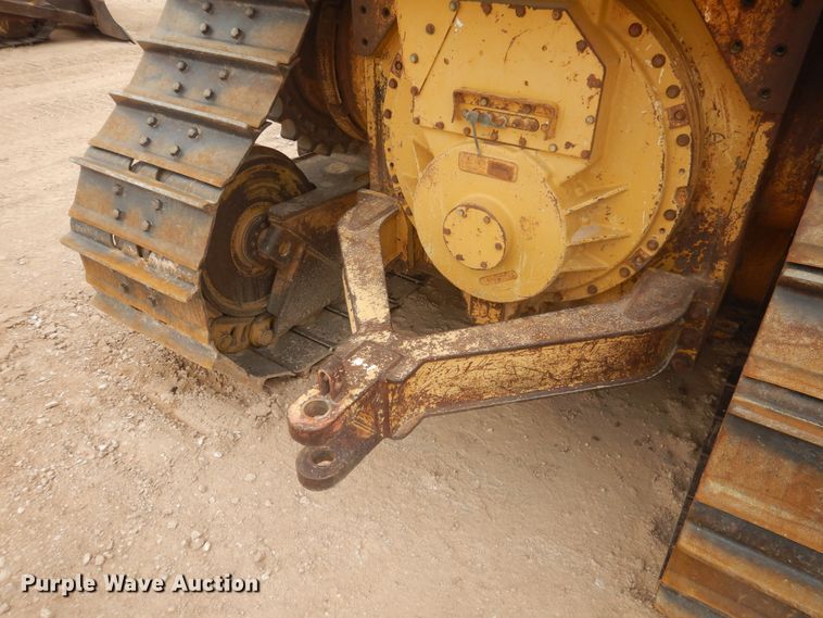 image for item DJ1067 2004 Caterpillar D6R XL Series II  dozer