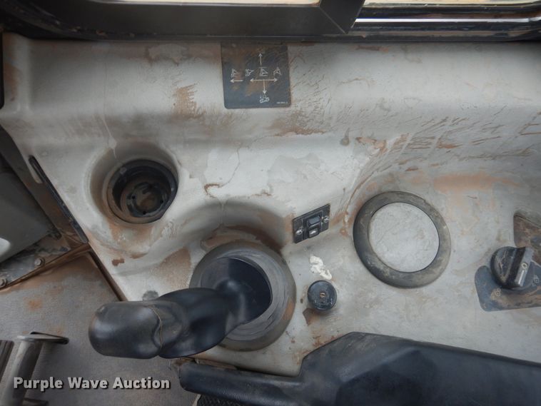 image for item DJ1067 2004 Caterpillar D6R XL Series II  dozer