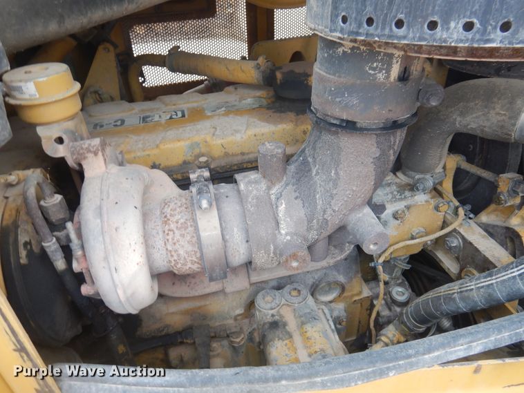 image for item DJ1067 2004 Caterpillar D6R XL Series II  dozer