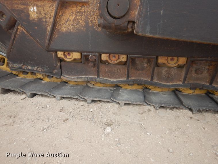 image for item DJ1067 2004 Caterpillar D6R XL Series II  dozer