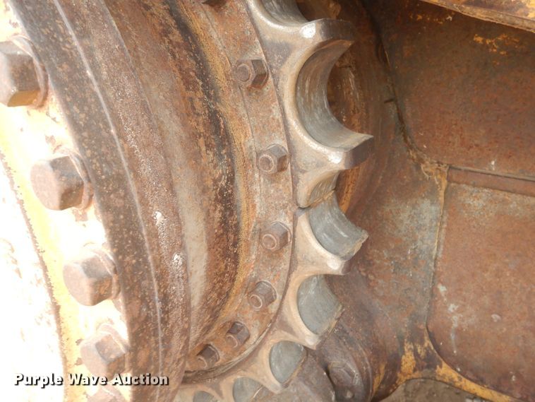 image for item DJ1067 2004 Caterpillar D6R XL Series II  dozer