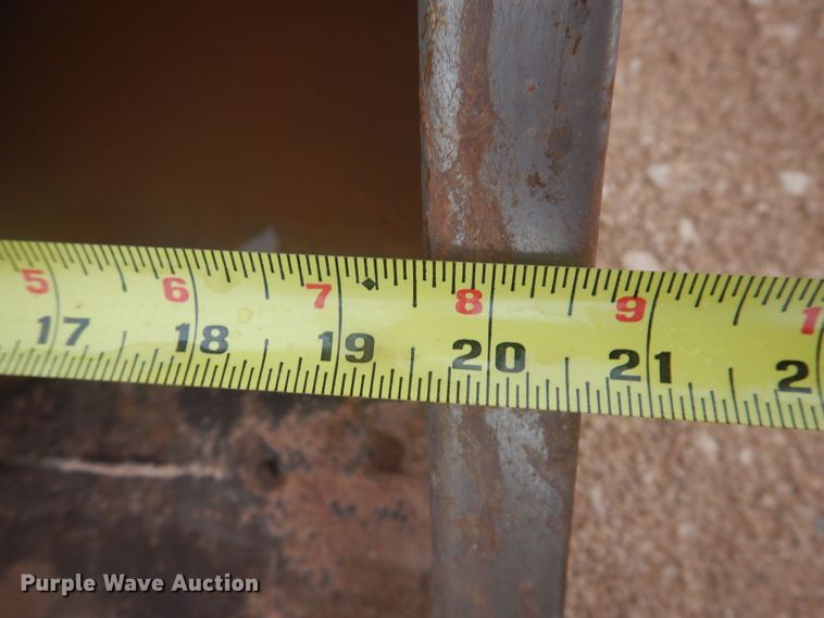 image for item DJ1069 2018 Caterpillar 323  excavator