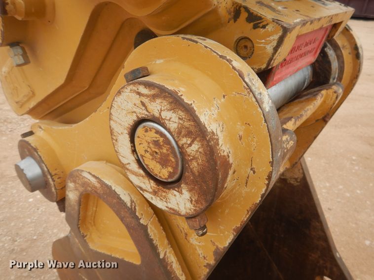 image for item DJ1069 2018 Caterpillar 323  excavator