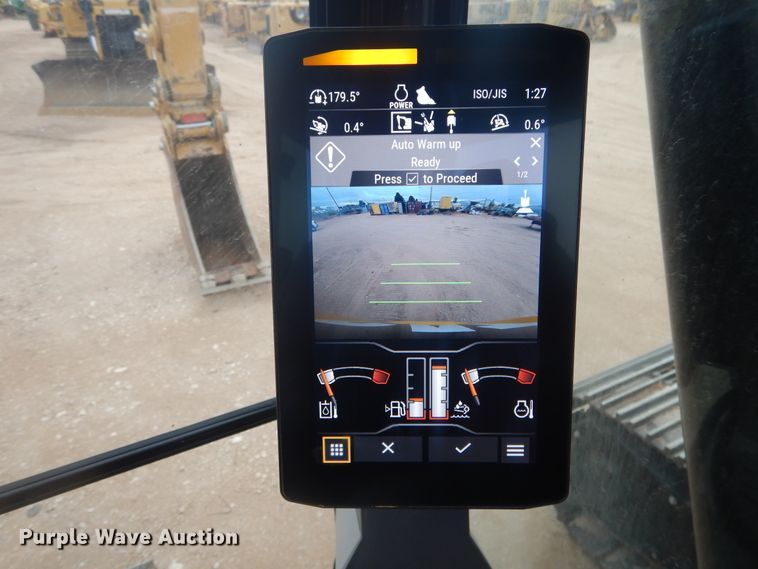 image for item DJ1069 2018 Caterpillar 323  excavator