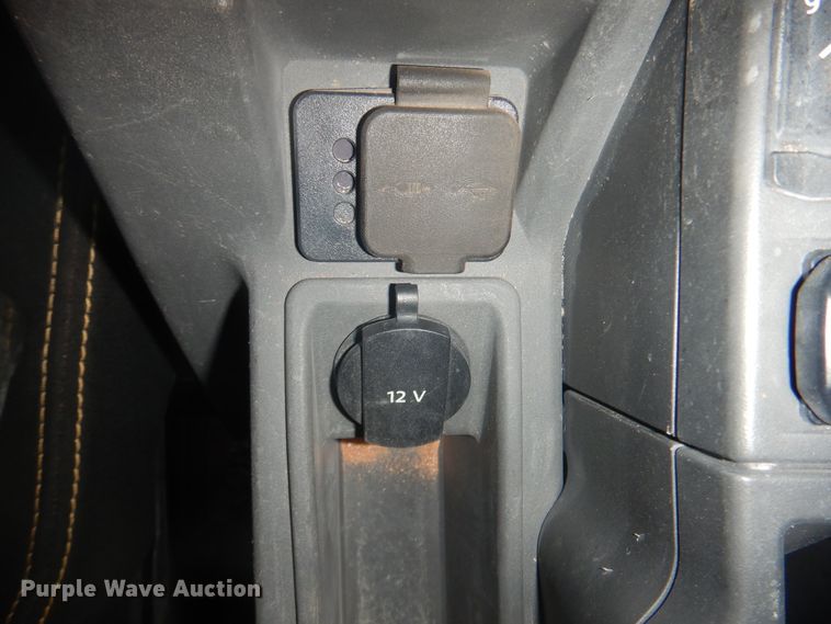 image for item DJ1069 2018 Caterpillar 323  excavator