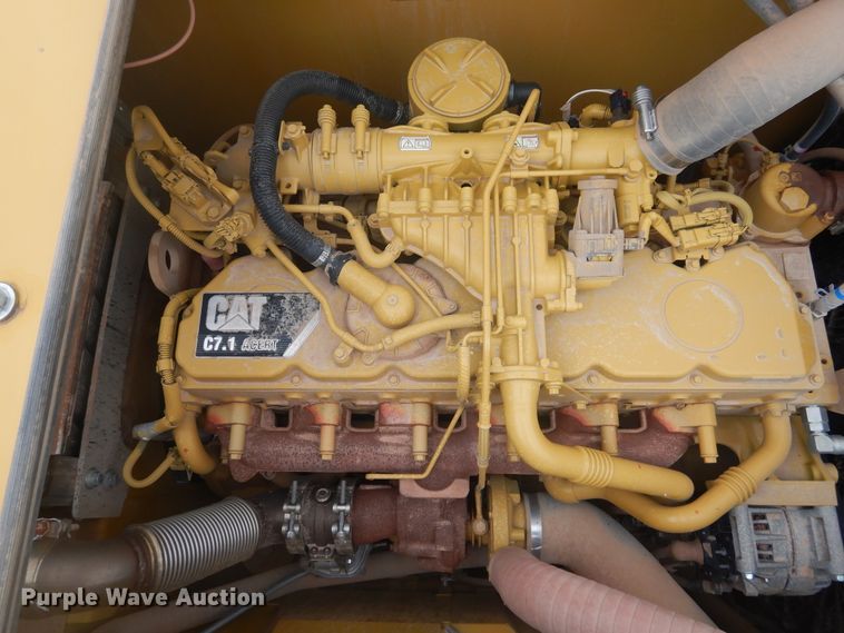 image for item DJ1069 2018 Caterpillar 323  excavator