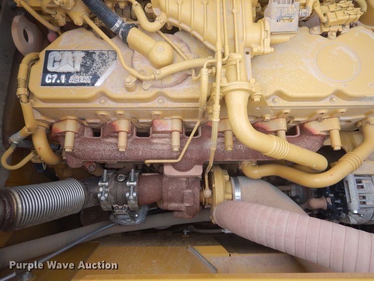 image for item DJ1069 2018 Caterpillar 323  excavator