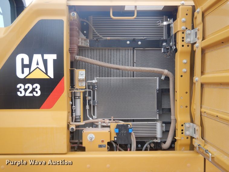image for item DJ1069 2018 Caterpillar 323  excavator