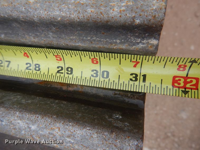 image for item DJ1069 2018 Caterpillar 323  excavator