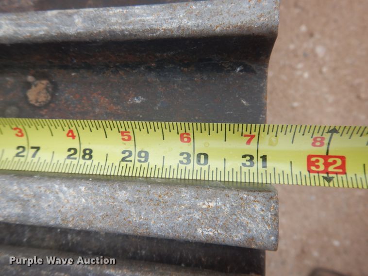 image for item DJ1069 2018 Caterpillar 323  excavator