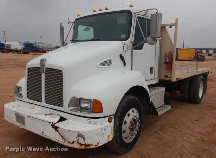 image for item DJ1071 1995 Kenworth T300  flatbed truck