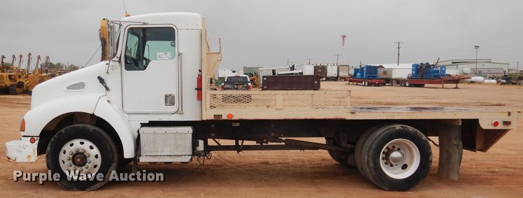 image for item DJ1071 1995 Kenworth T300  flatbed truck