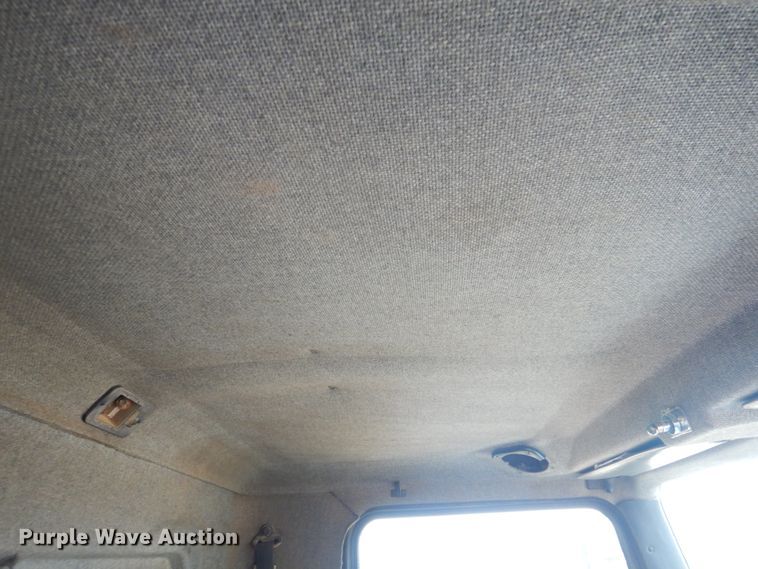 image for item DJ1071 1995 Kenworth T300  flatbed truck