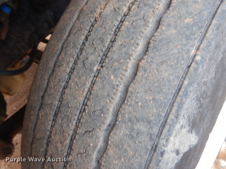 image for item DJ1071 1995 Kenworth T300  flatbed truck