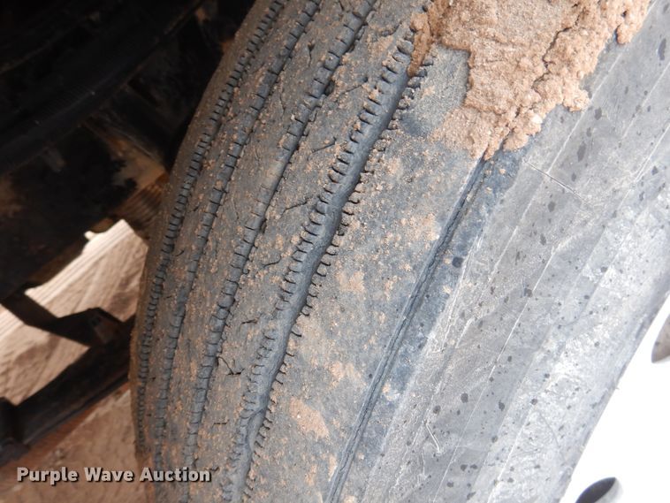 image for item DJ1071 1995 Kenworth T300  flatbed truck