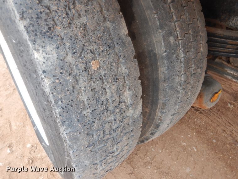 image for item DJ1071 1995 Kenworth T300  flatbed truck