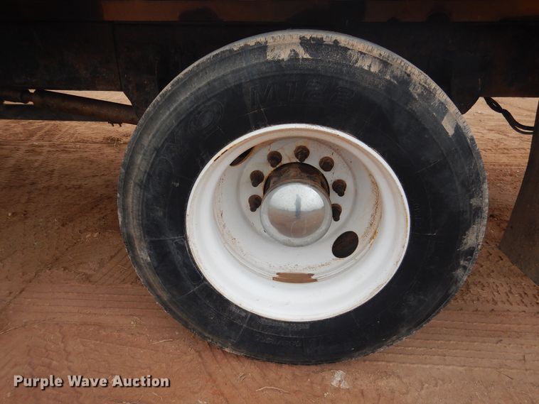 image for item DJ1071 1995 Kenworth T300  flatbed truck