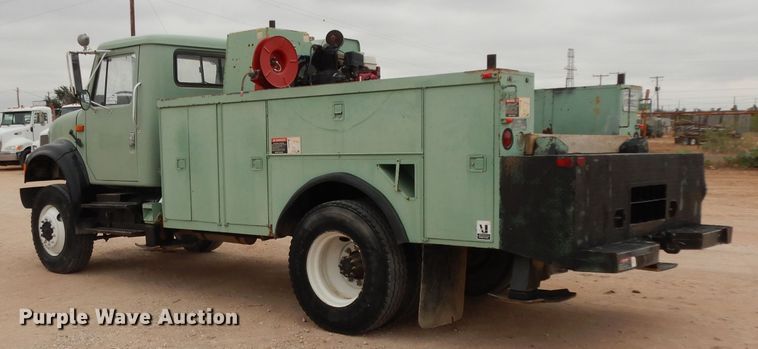 image for item DJ1072 1994 International 4800  utility truck