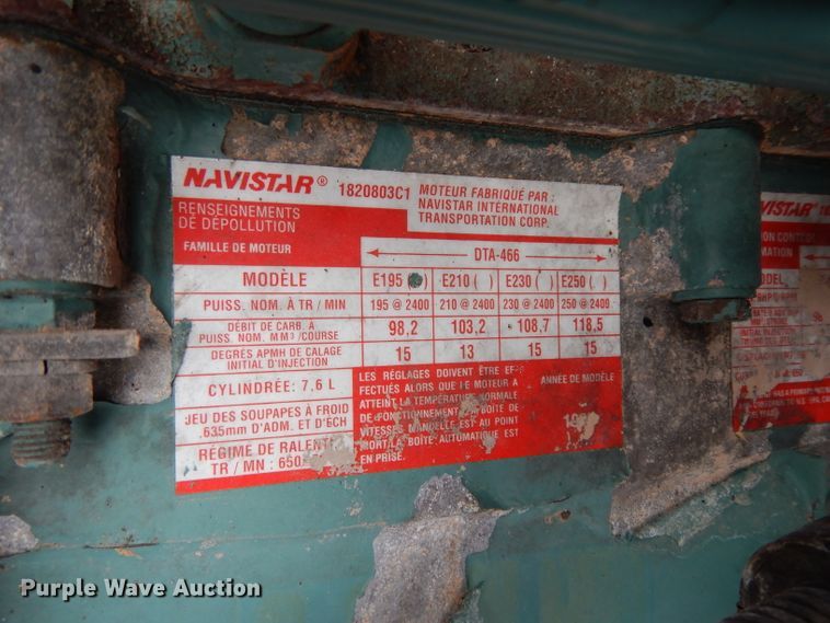 image for item DJ1072 1994 International 4800  utility truck